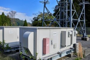 産業用蓄電池とは？仕組み・種類から導入メリット・家庭用との違いまで徹底解説