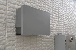 【2026年最新版】蓄電池の容量は「10kWh」が正解？新制度「4年間24円」の落とし穴と選び方