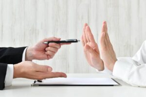 蓄電池の営業トラブルに注意！よくある手口と騙されないための対策を解説