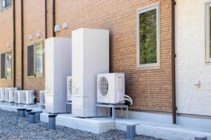 太陽光発電とエコキュートの相性はよい？連携させるメリット・費用・使い方を解説